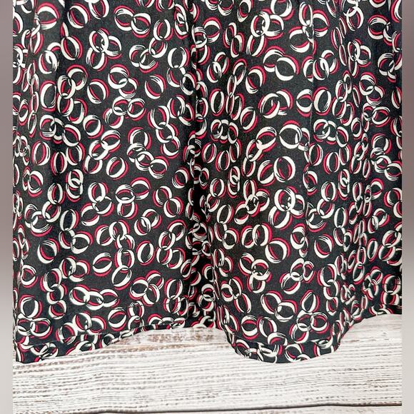 Ann Taylor Loft Black, Pink and White Chain Print Pleated Skirt, EUC, Size 4 - Picture 5 of 11